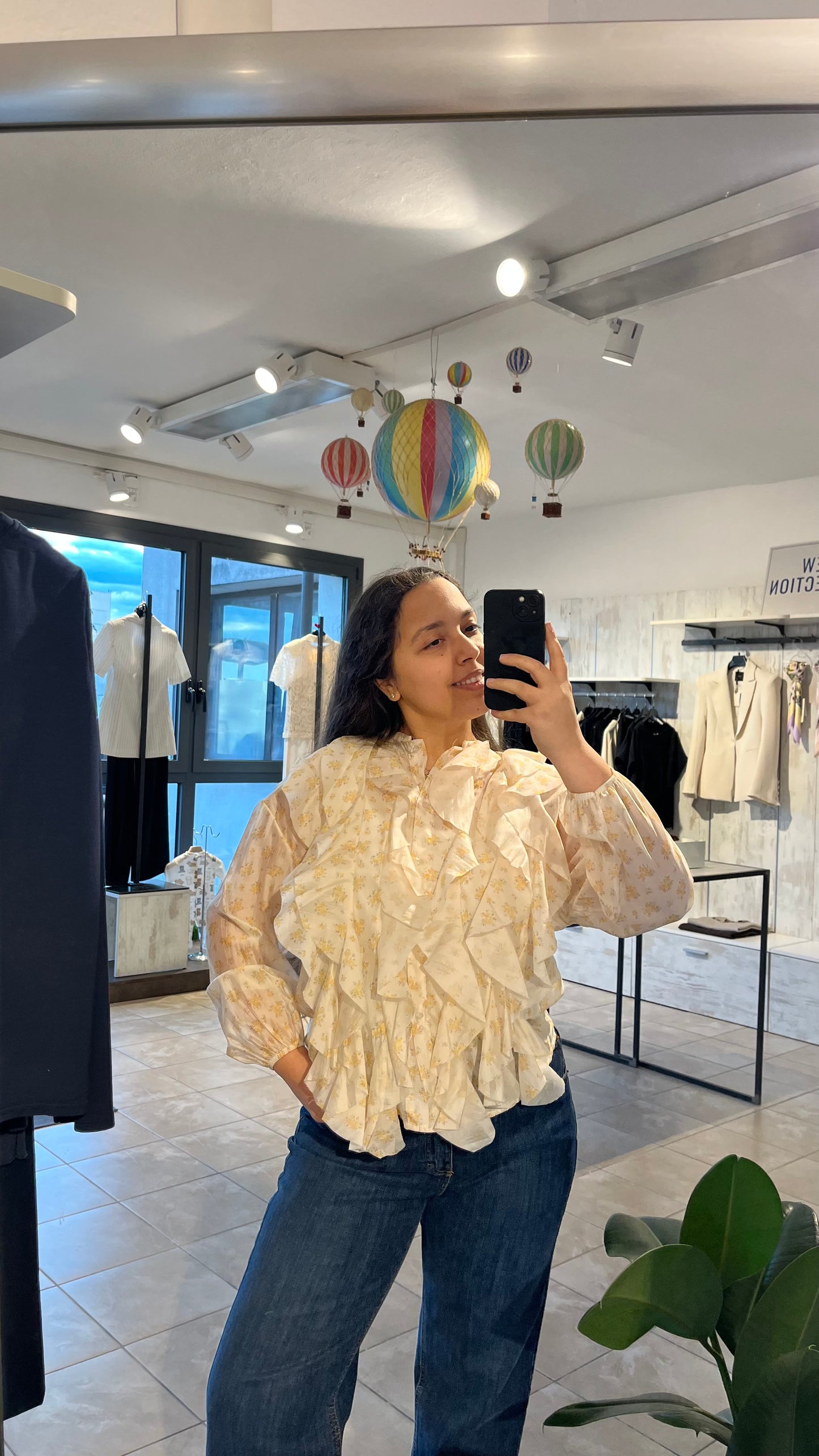 Camicia floreale crema con volant - Altamira Milano