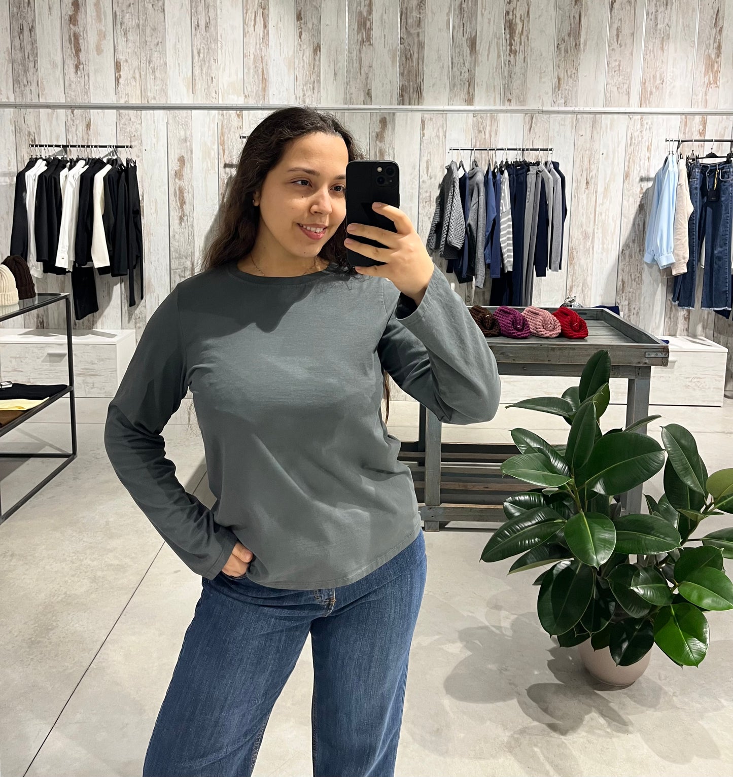 Maglia basica grigia in cotone elasticizzato - Altamira Milano