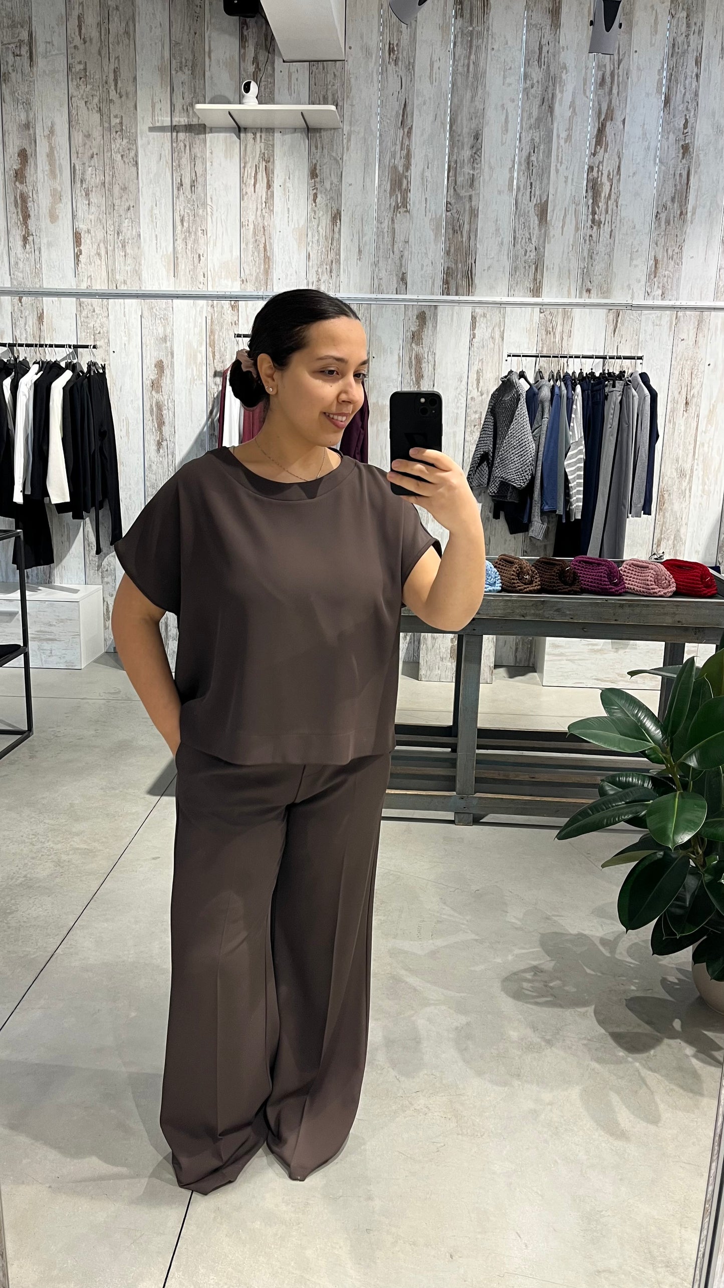 Blusa manica corta a scatoletta marrone - Altamira Milano
