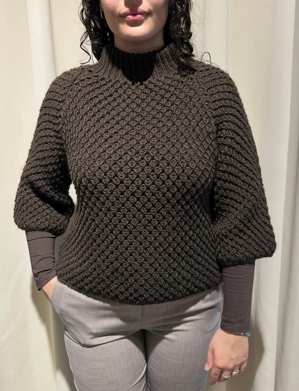 Maglione collo cratere moro a nido d'ape - Altamira Milano