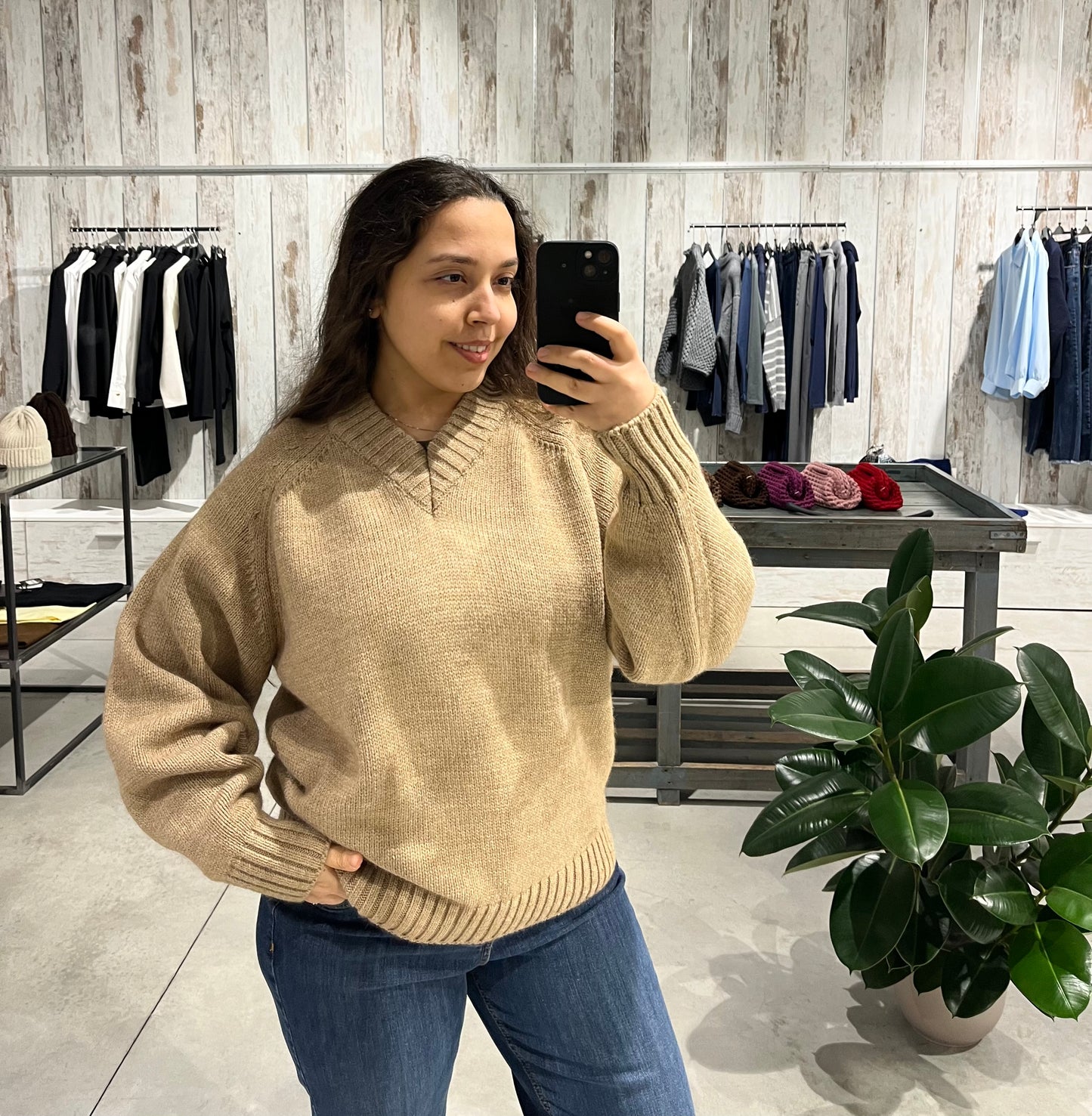 Maglione scollo a V beige - Lumina