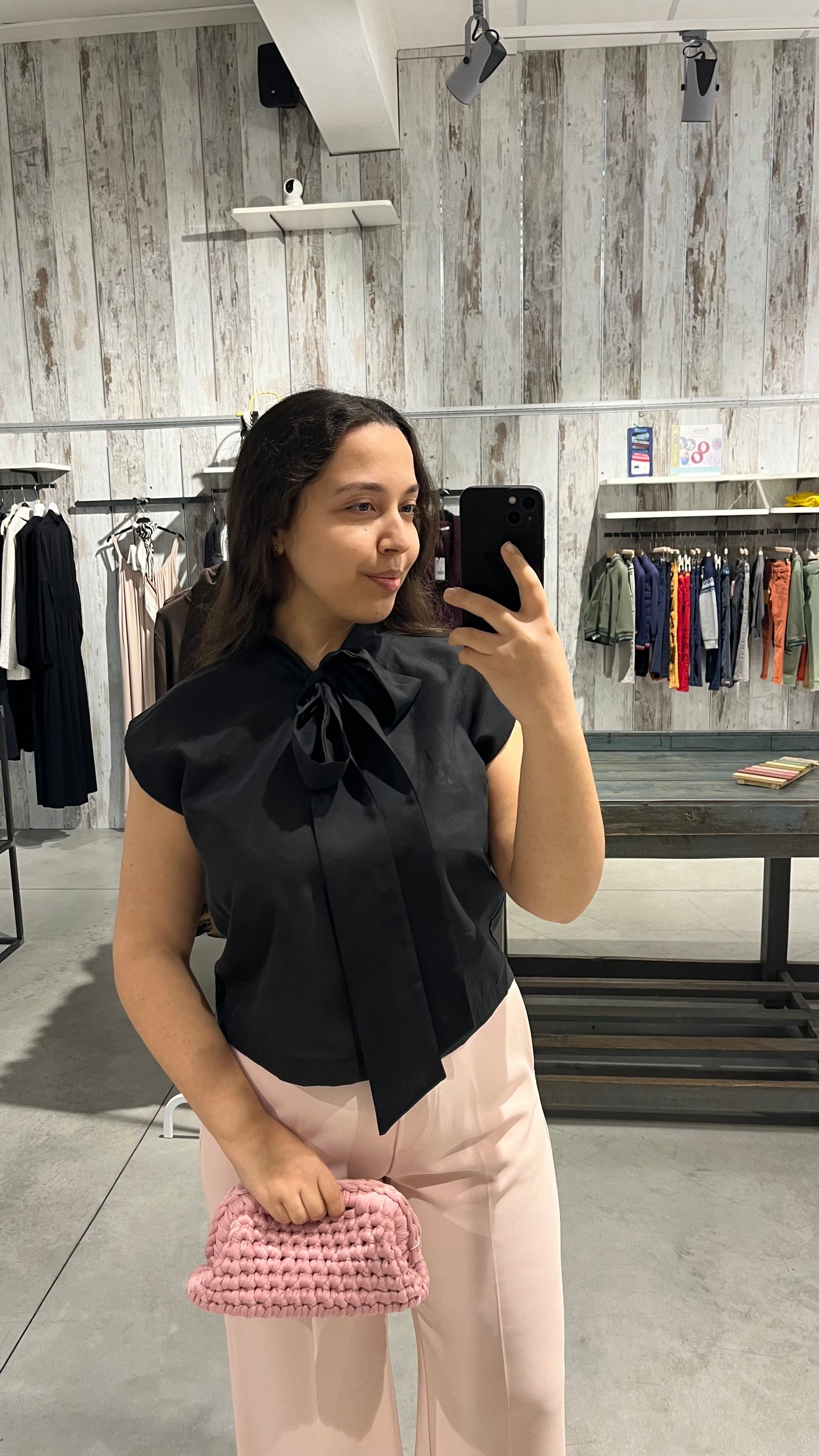 Blusa nera con fiocco in misto lyocell - Lumina