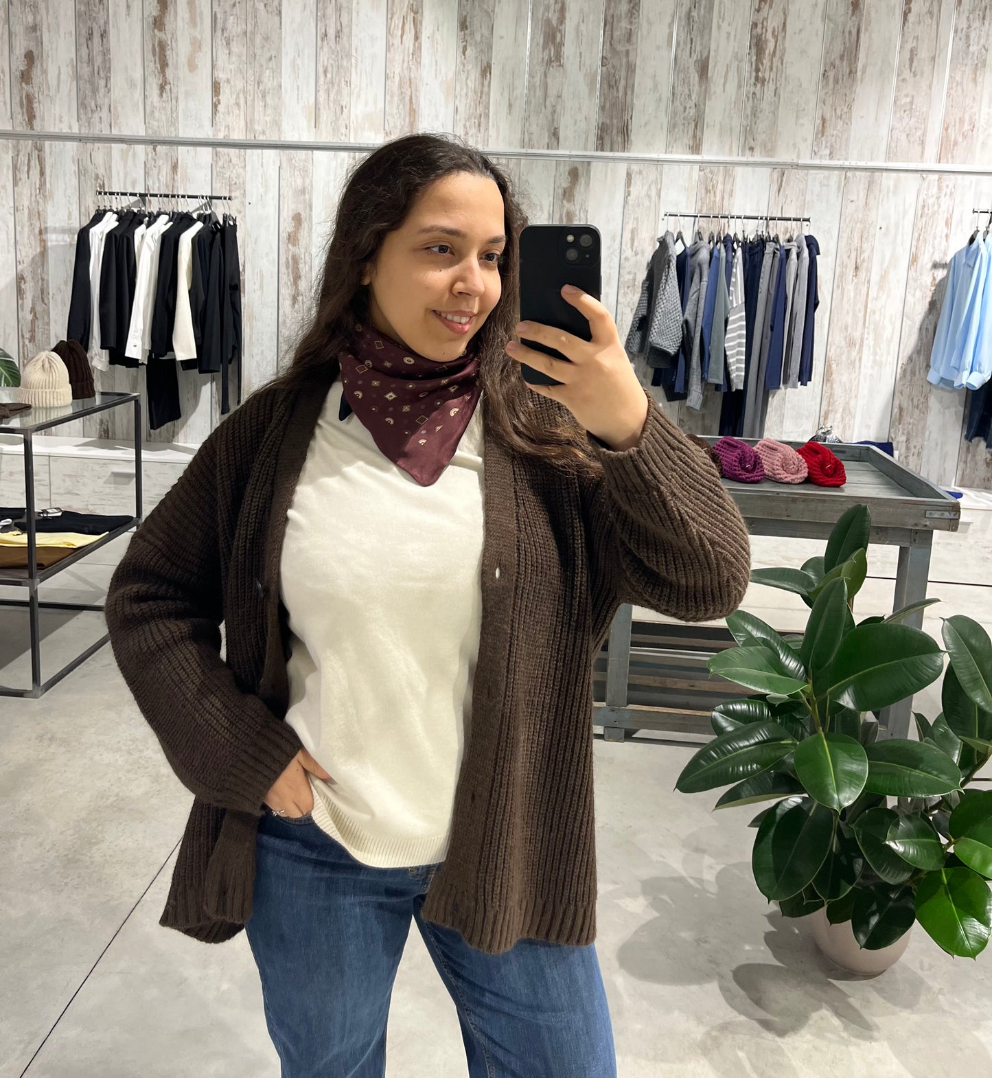 Cardigan moro quattro bottoni con foulard - Lumina