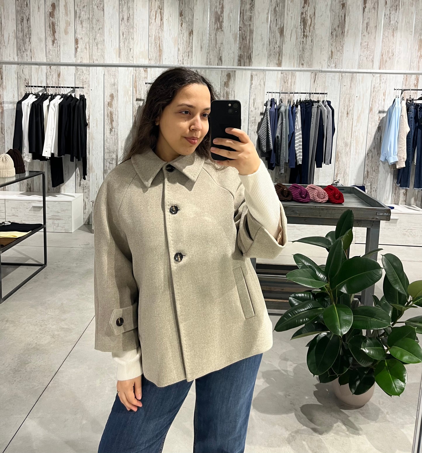 Cappotto corto beige - Altamira Milano