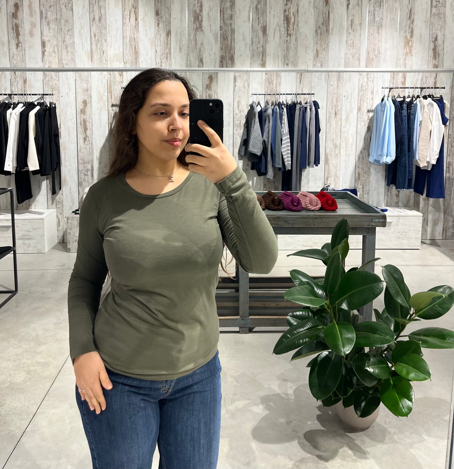 Maglia basica verde militare in 100% cotone - Altamira Milano