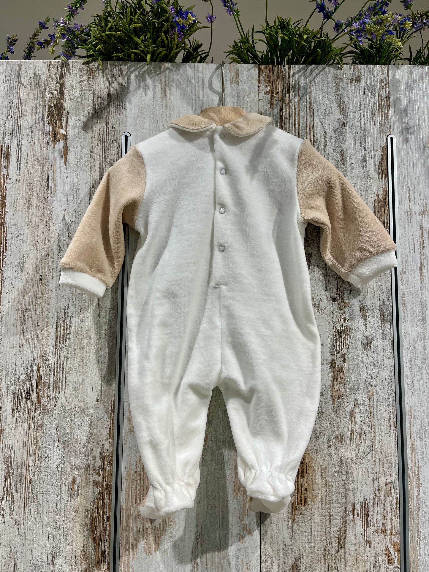 Tutina beige in ciniglia con orsetto - Nazareno Gabrielli