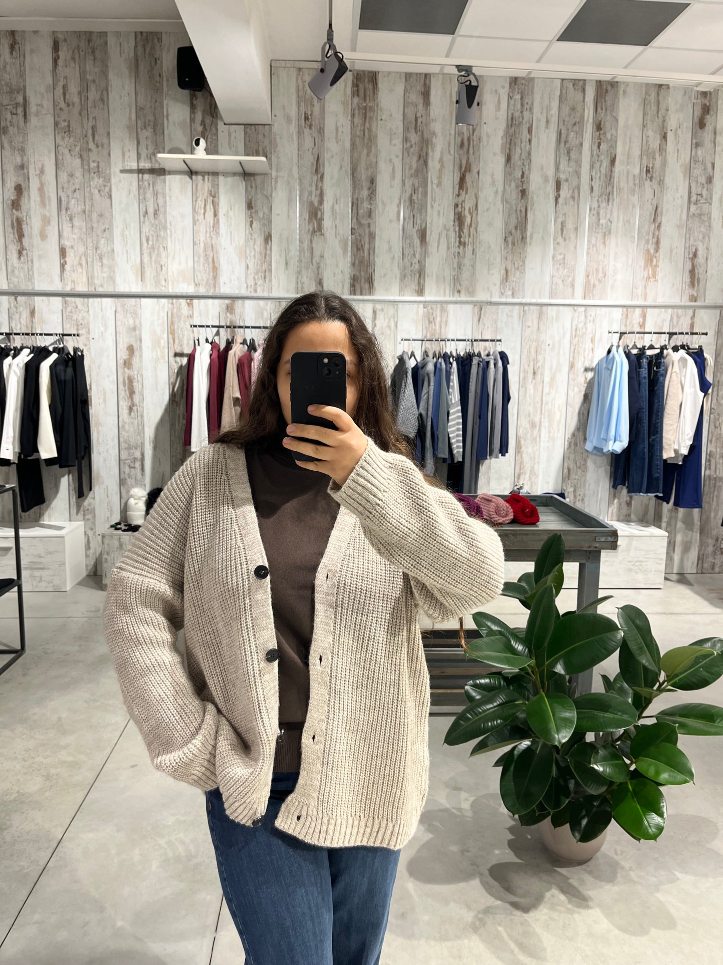 Cardigan sabbia quattro bottoni con foulard - Lumina
