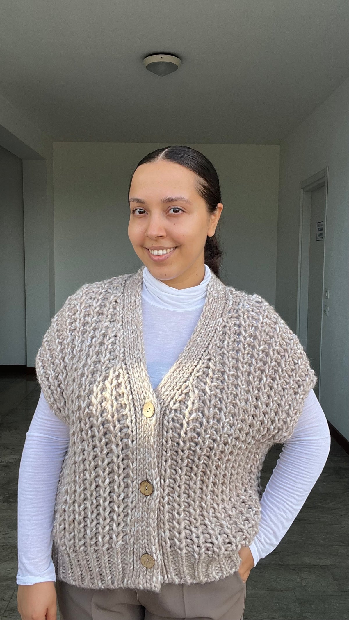 Gilet cozy tre bottoni beige