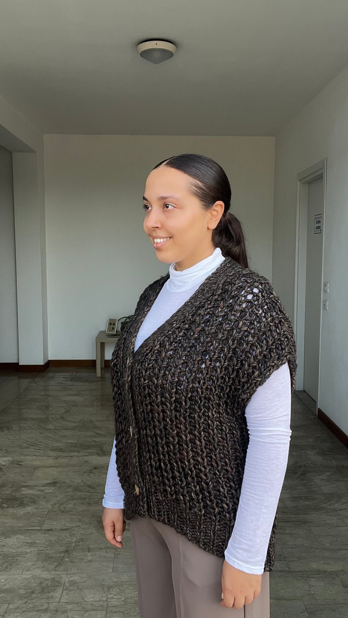 Gilet cozy tre bottoni marrone