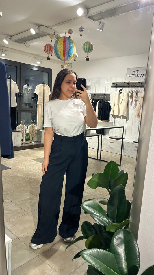 Pantaloni fluidi a palazzo con elastico sul retro e pinces neri - Lumina