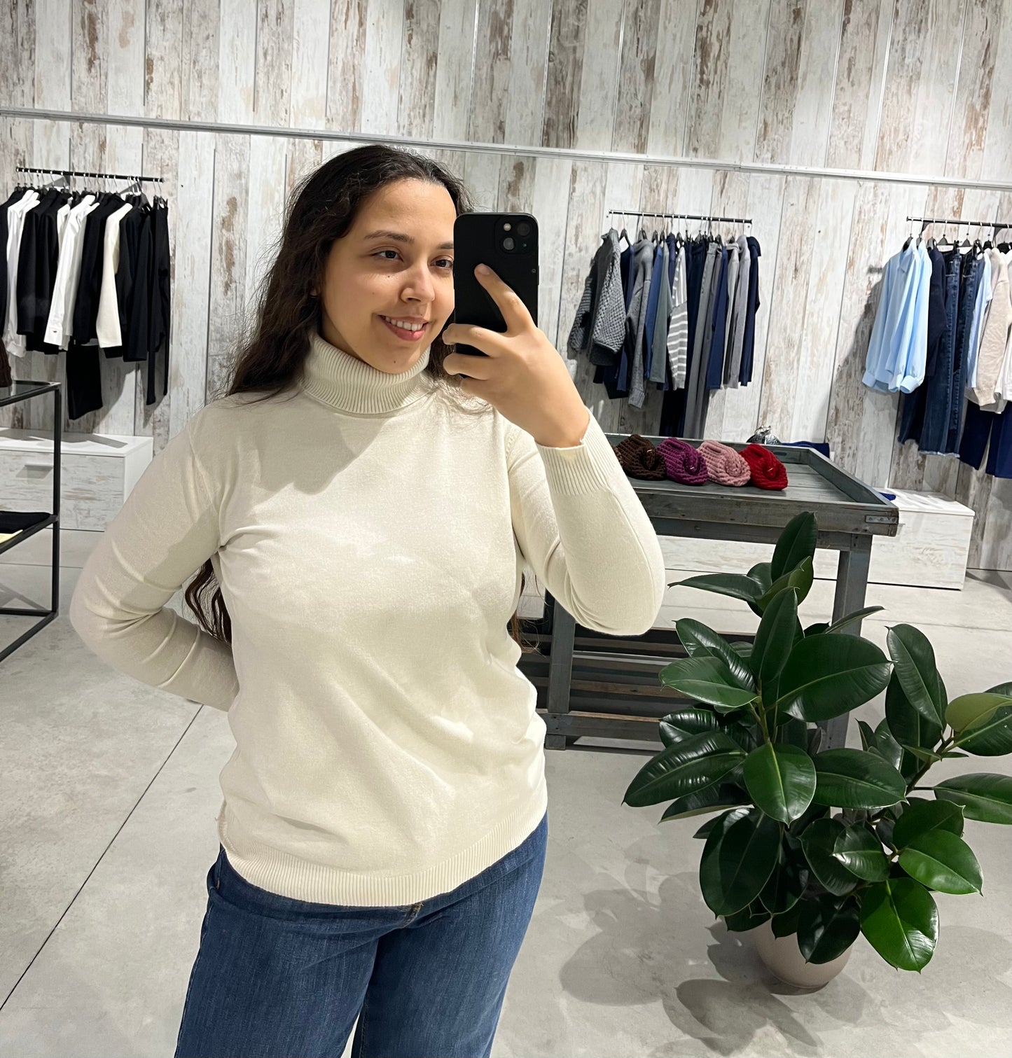 Dolcevita burro basico in viscosa - Altamira Milano