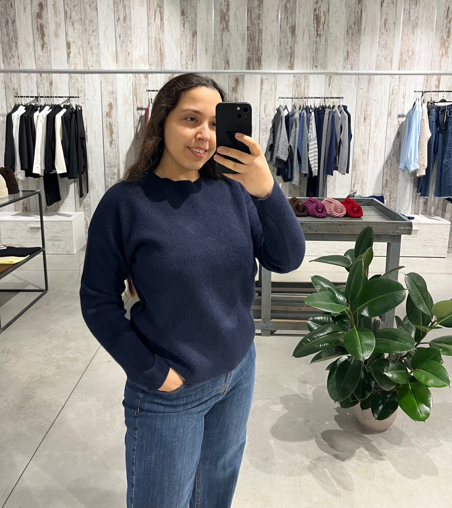 Maglione blu girocollo 100% lana merino extrafina - Altamira Milano