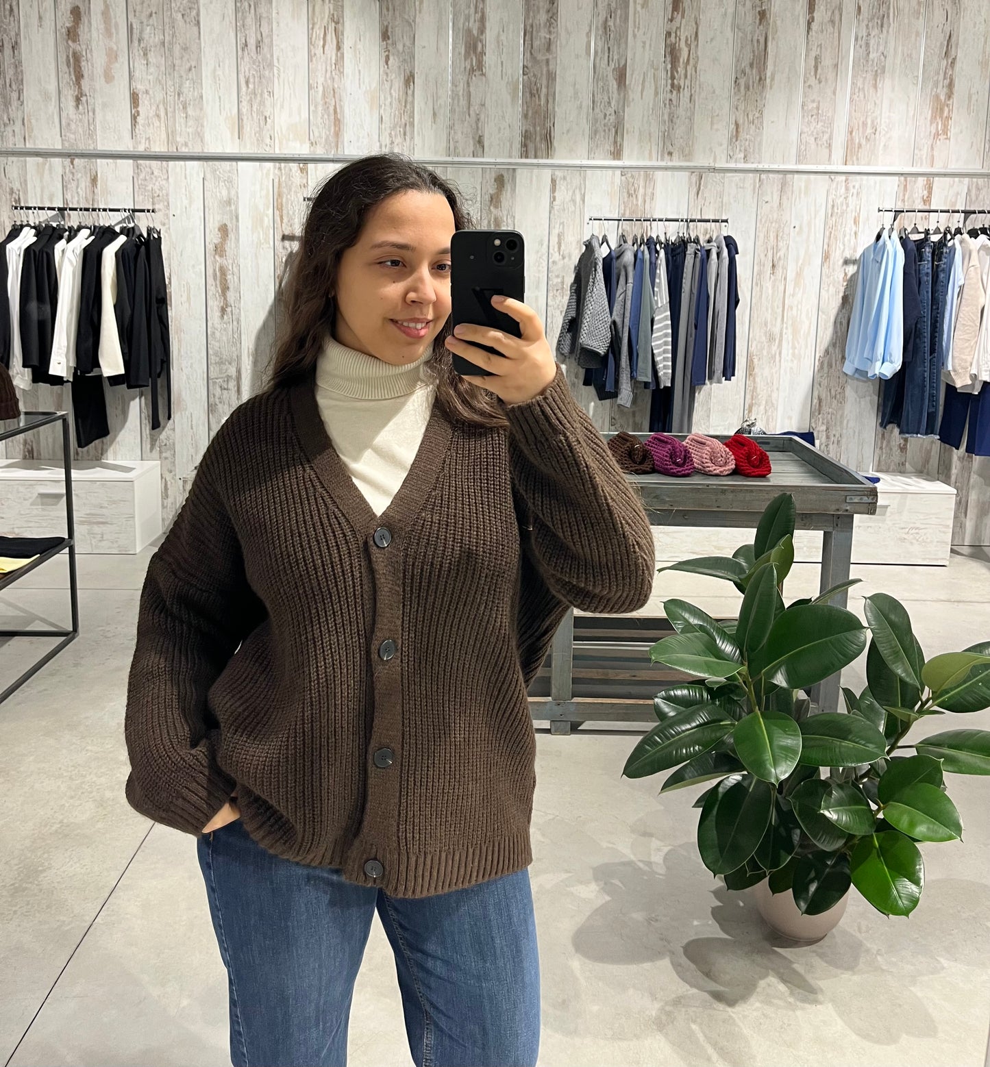 Cardigan moro quattro bottoni con foulard - Lumina