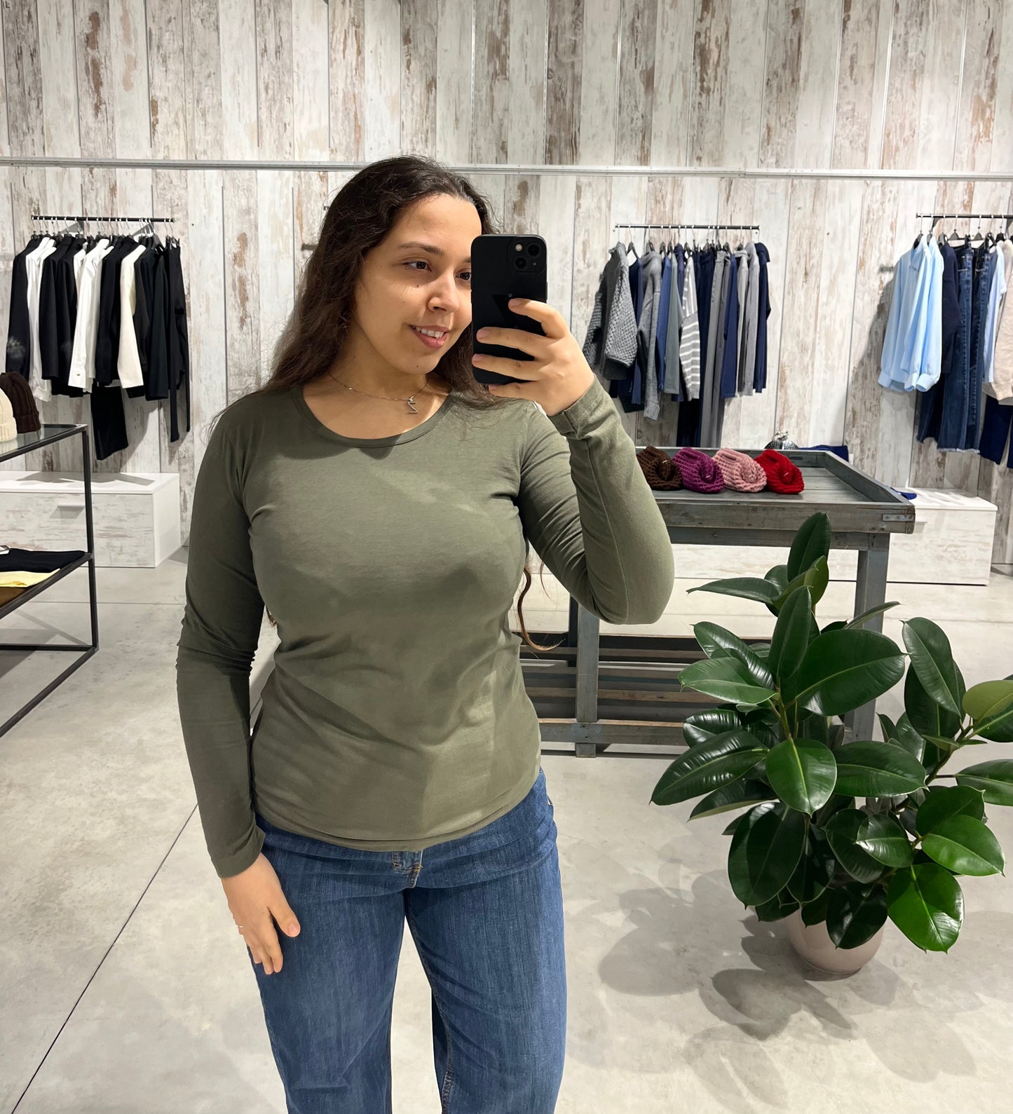 Maglia basica verde militare in 100% cotone - Altamira Milano