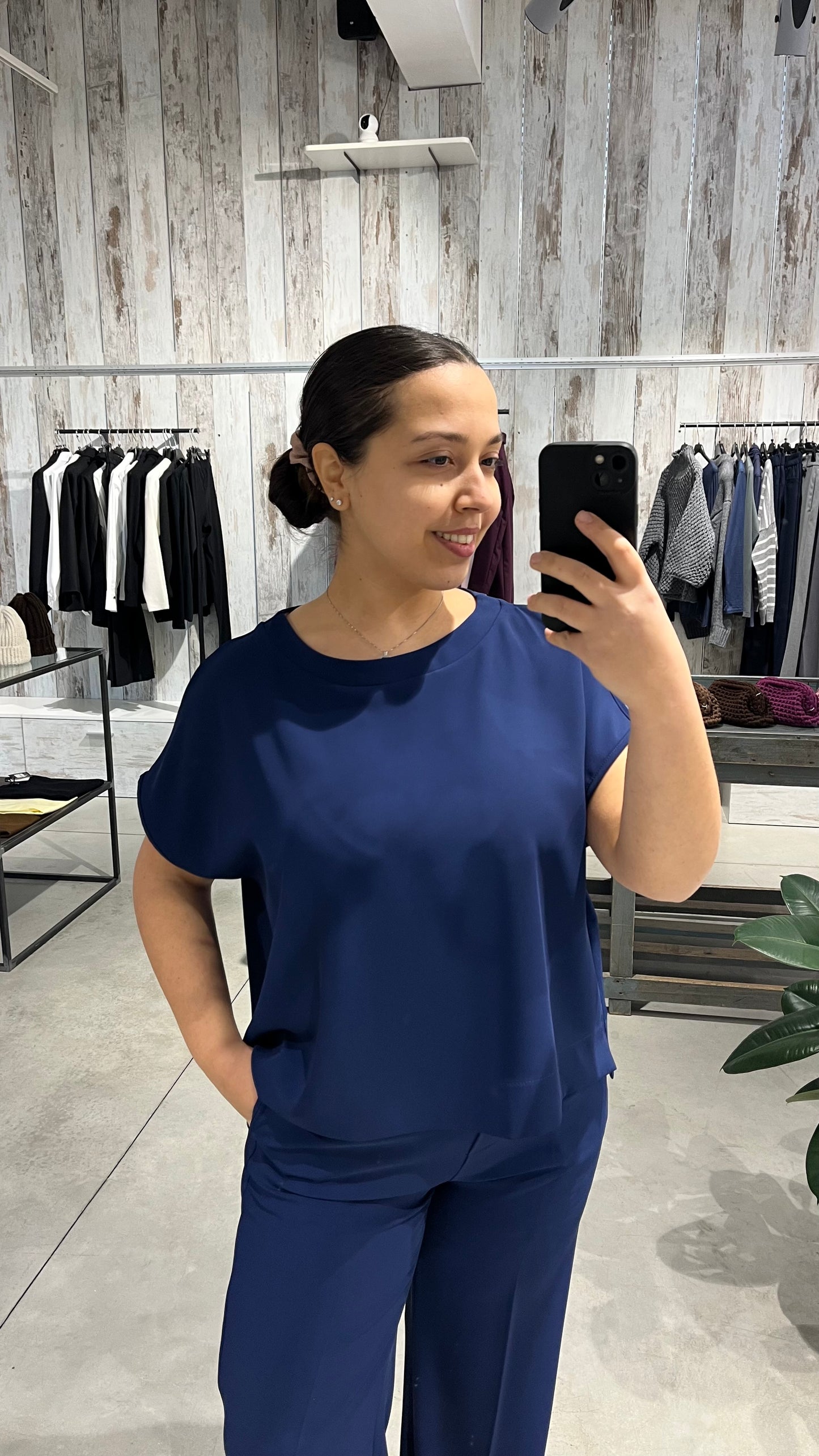 Blusa manica corta a scatoletta blu - Altamira Milano