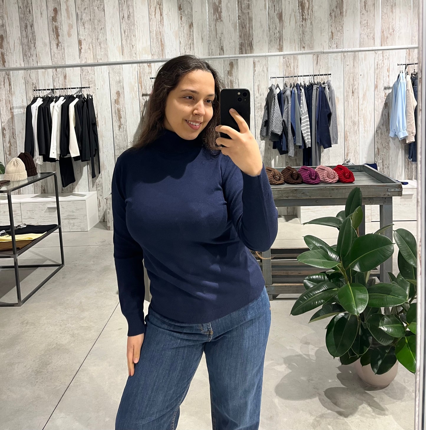 Dolcevita blu basico in viscosa - Altamira Milano