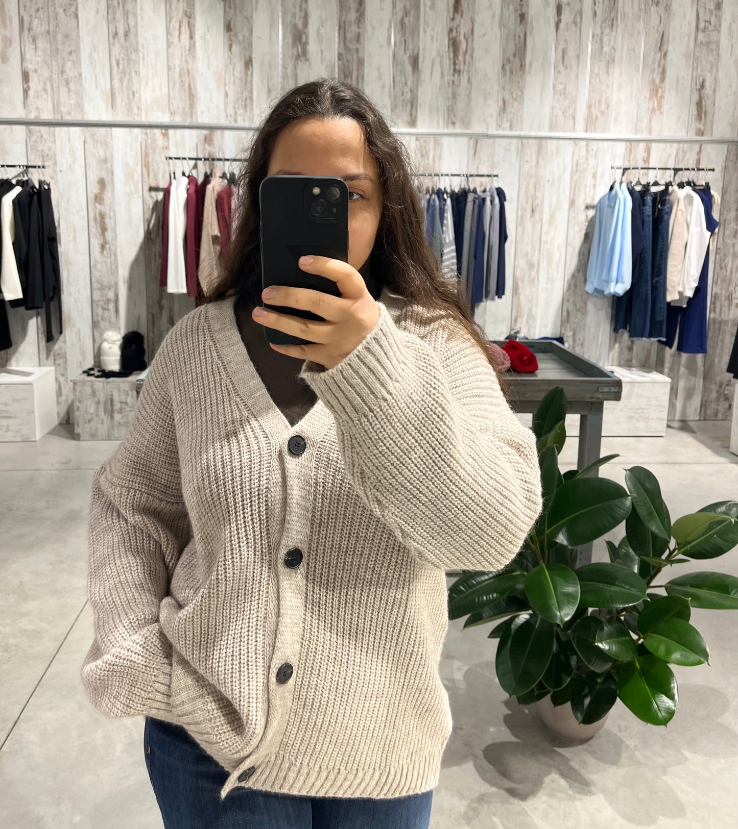 Cardigan sabbia quattro bottoni con foulard - Lumina