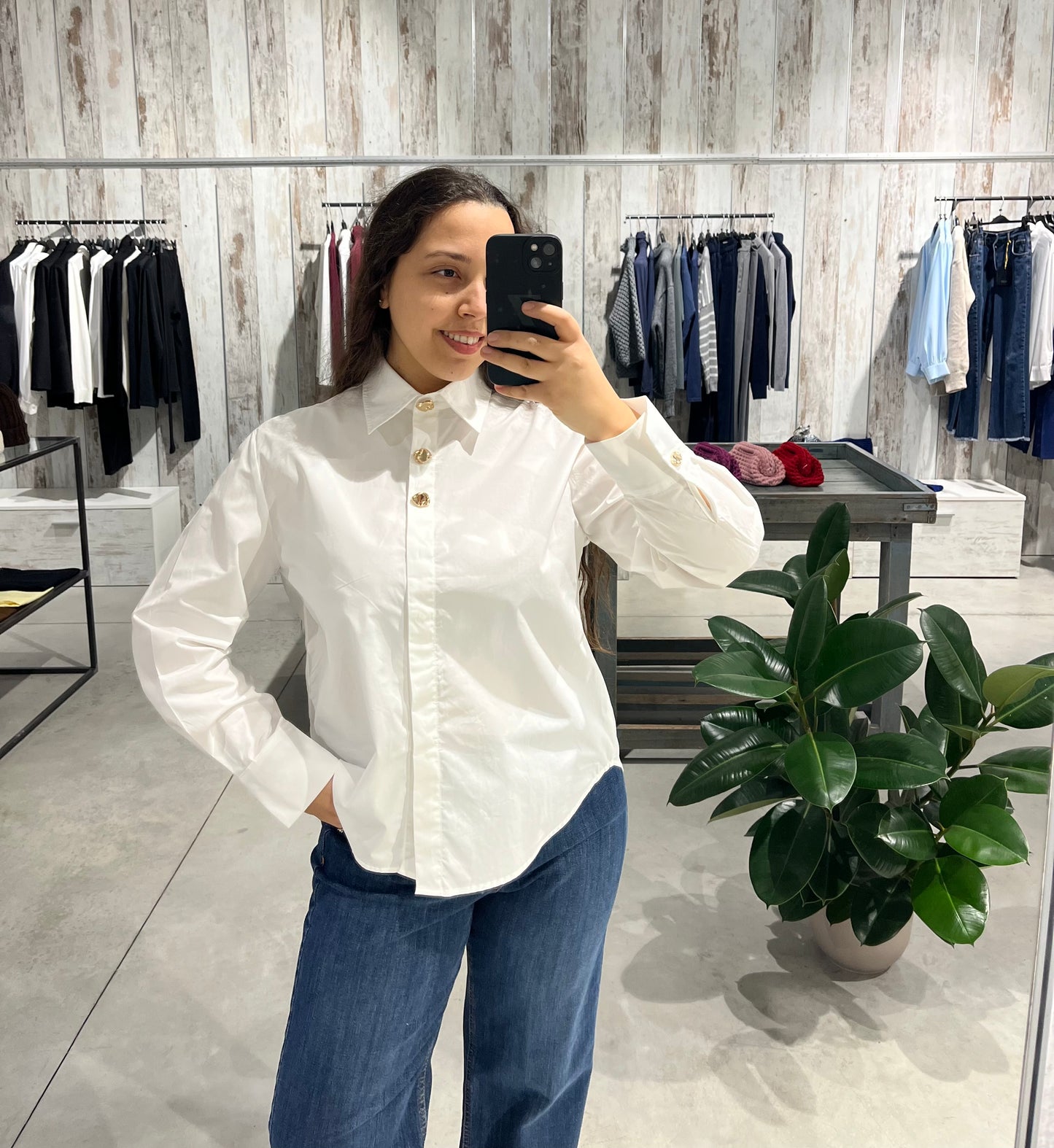 Camicia bianca con bottoni gioiello - Lumina