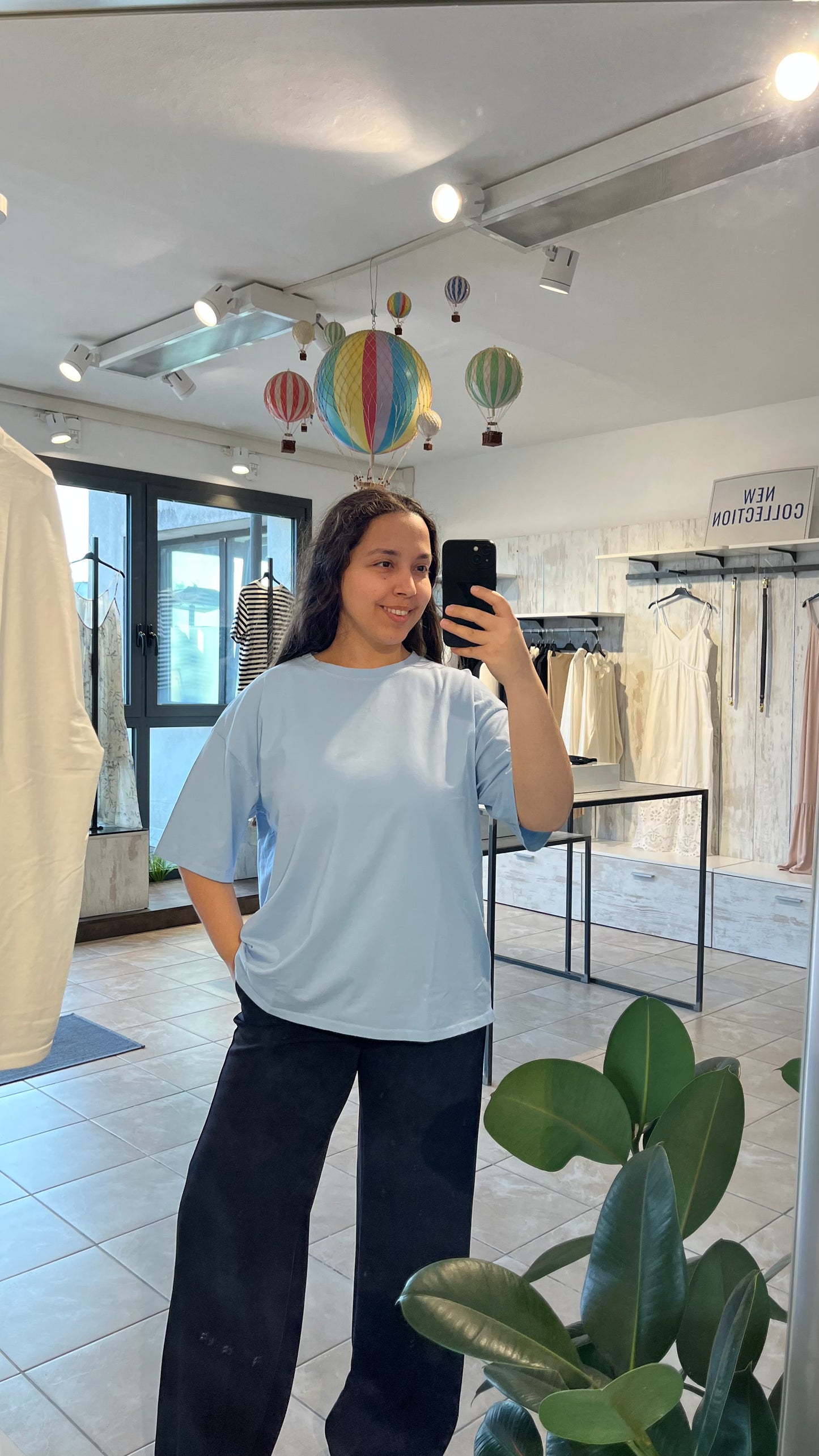 T-shirt curvy basica celeste in cotone - Altamira Milano