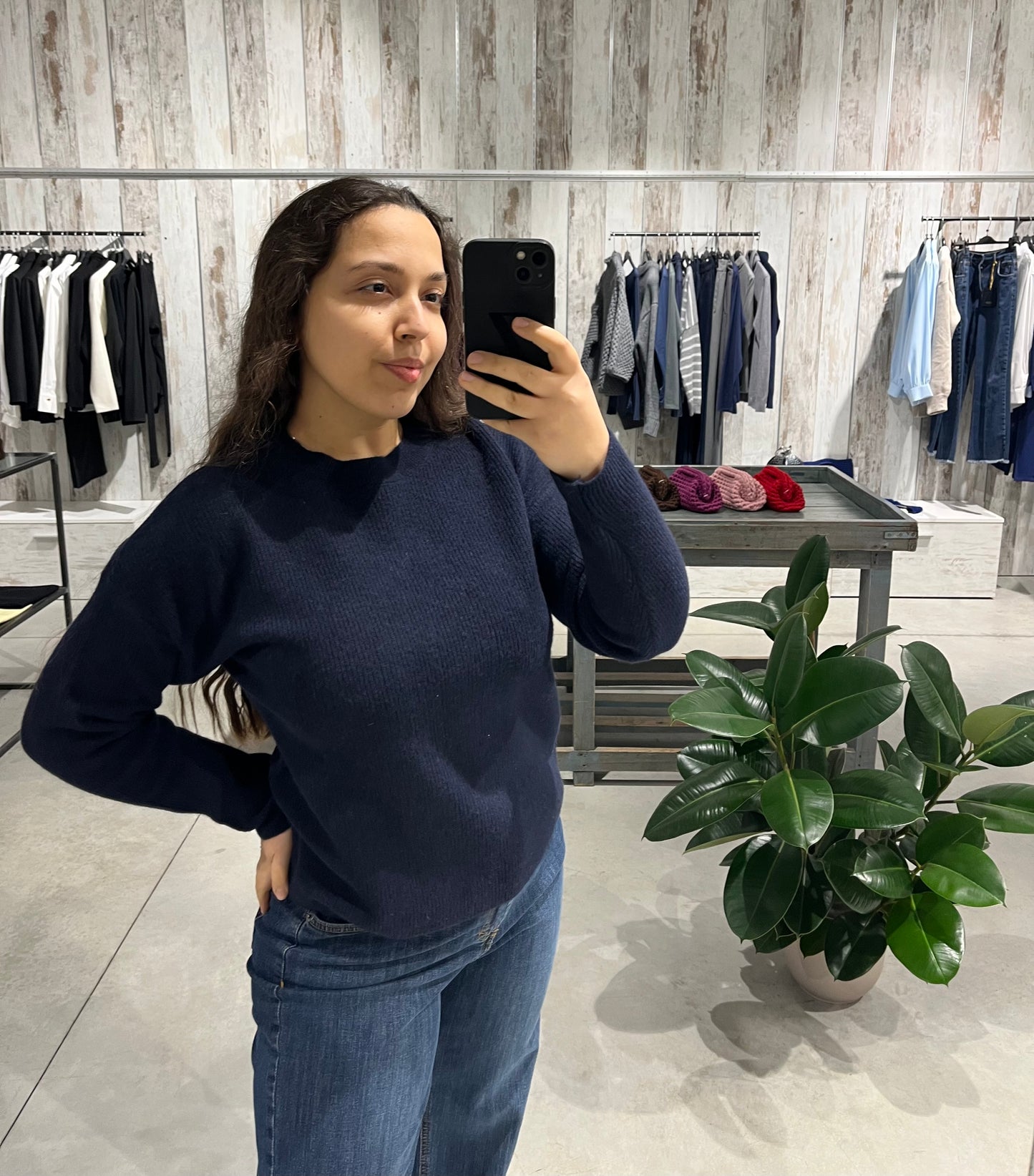 Maglione blu girocollo 100% lana merino extrafina - Altamira Milano