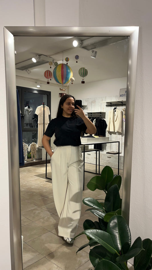 Pantaloni fluidi a palazzo con elastico sul retro e pinces panna - Lumina