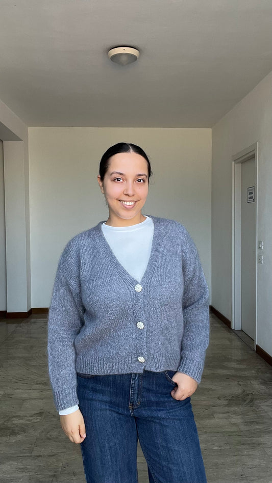 Cardigan Crystal mohair con bottoni gioiello grigio perla