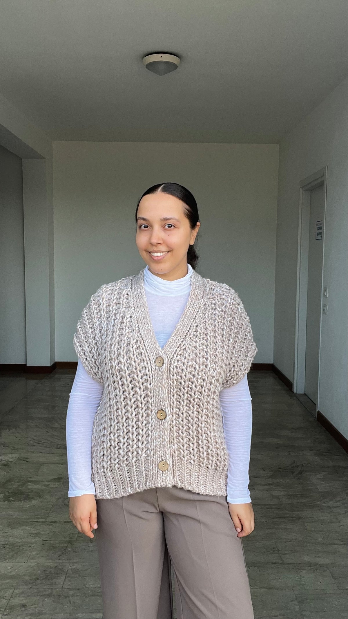 Gilet cozy tre bottoni beige