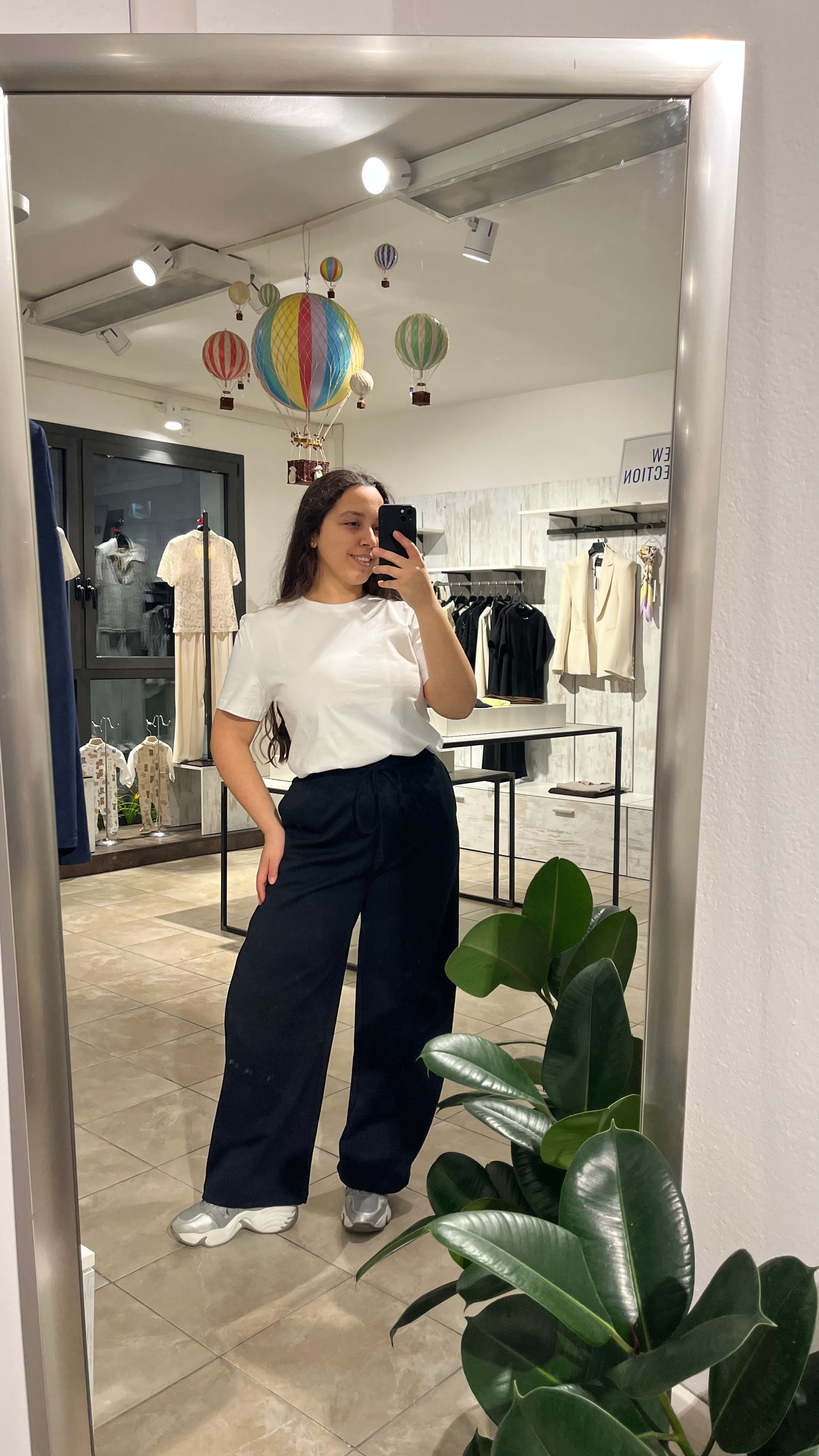 Pantaloni tuta neri fluidi in cotone effetto baloon con elastico - Lumina