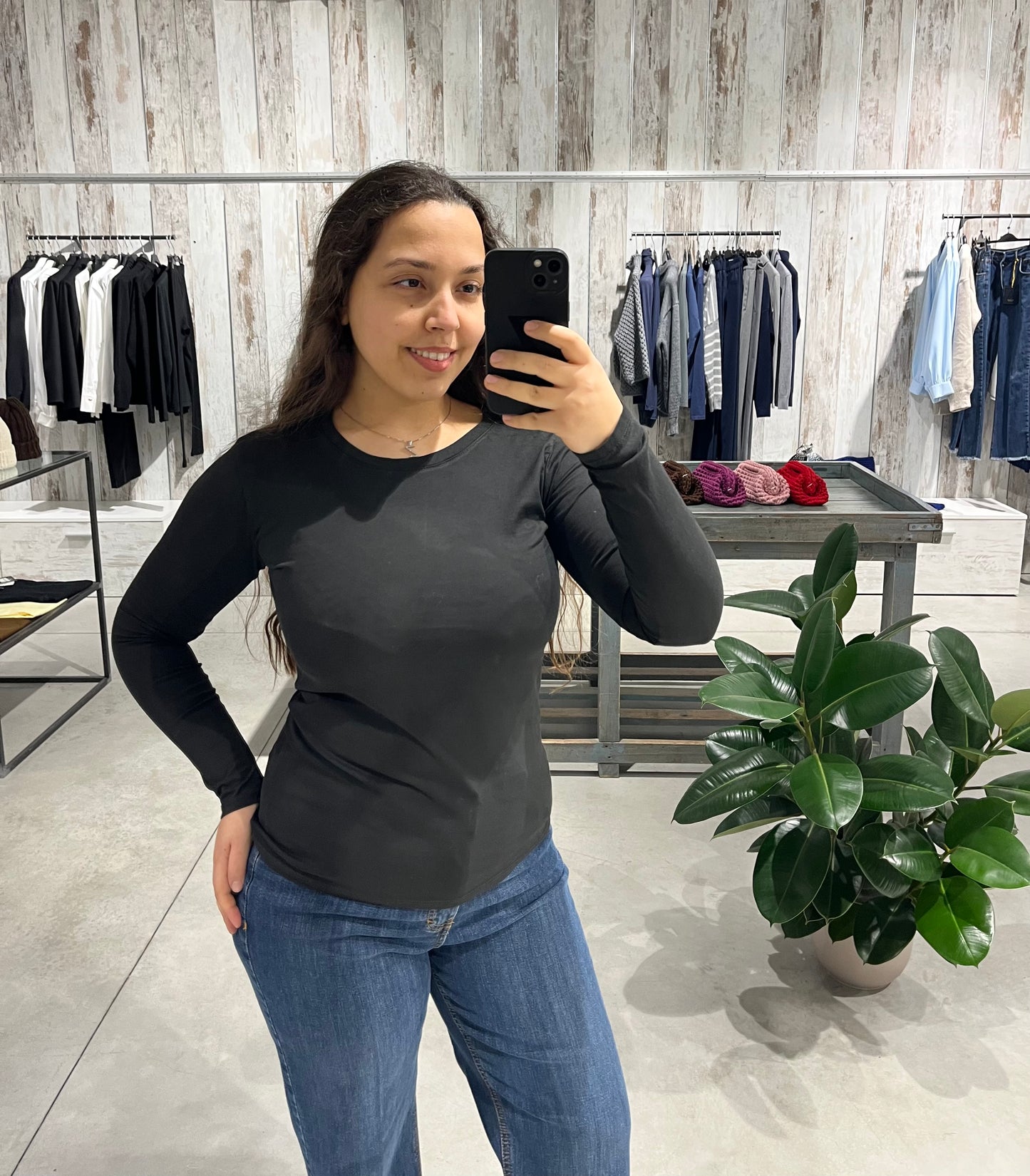 Maglia basica nera in 100% cotone - Altamira Milano