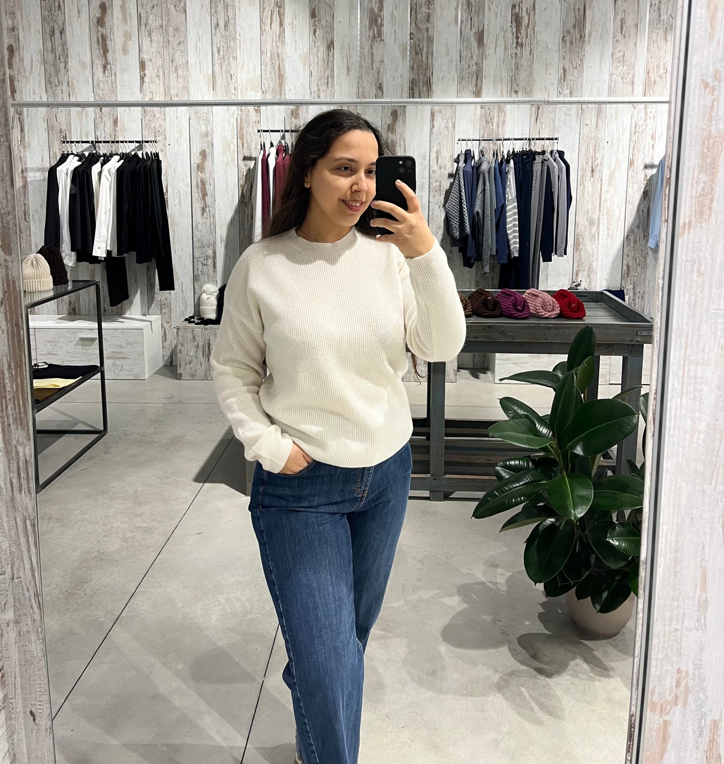 Maglione bianco girocollo 100% lana merino extrafina - Altamira Milano