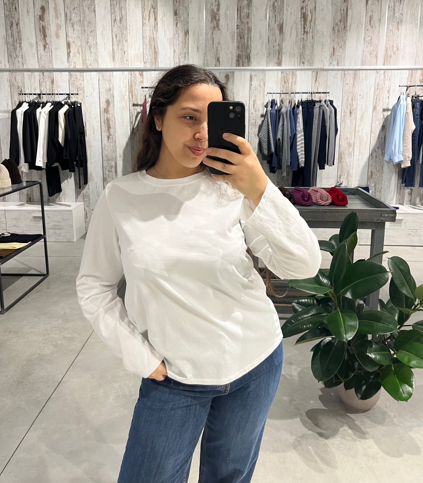 Maglia basica bianca in cotone elasticizzato - Altamira Milano