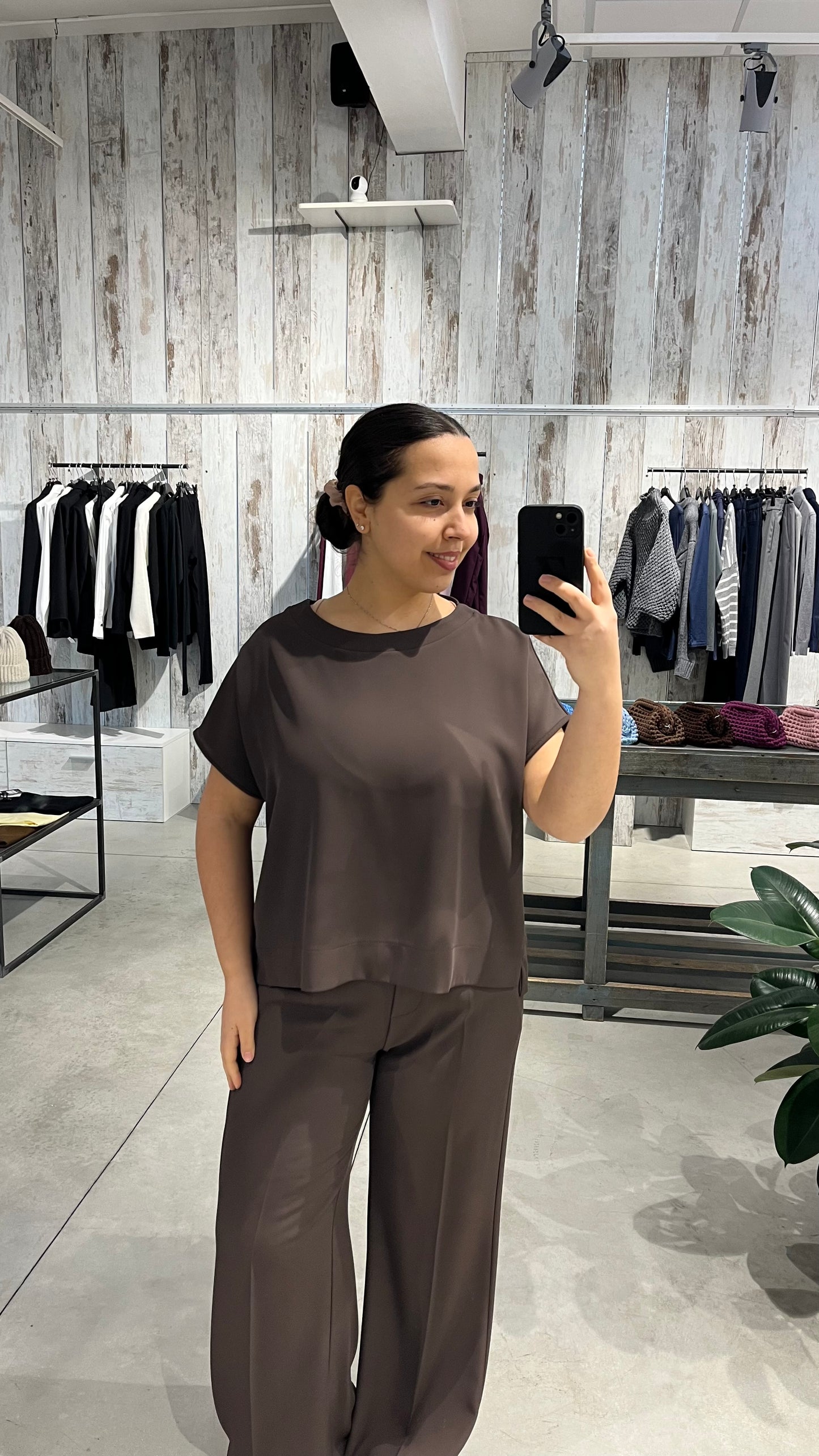 Blusa manica corta a scatoletta marrone - Altamira Milano