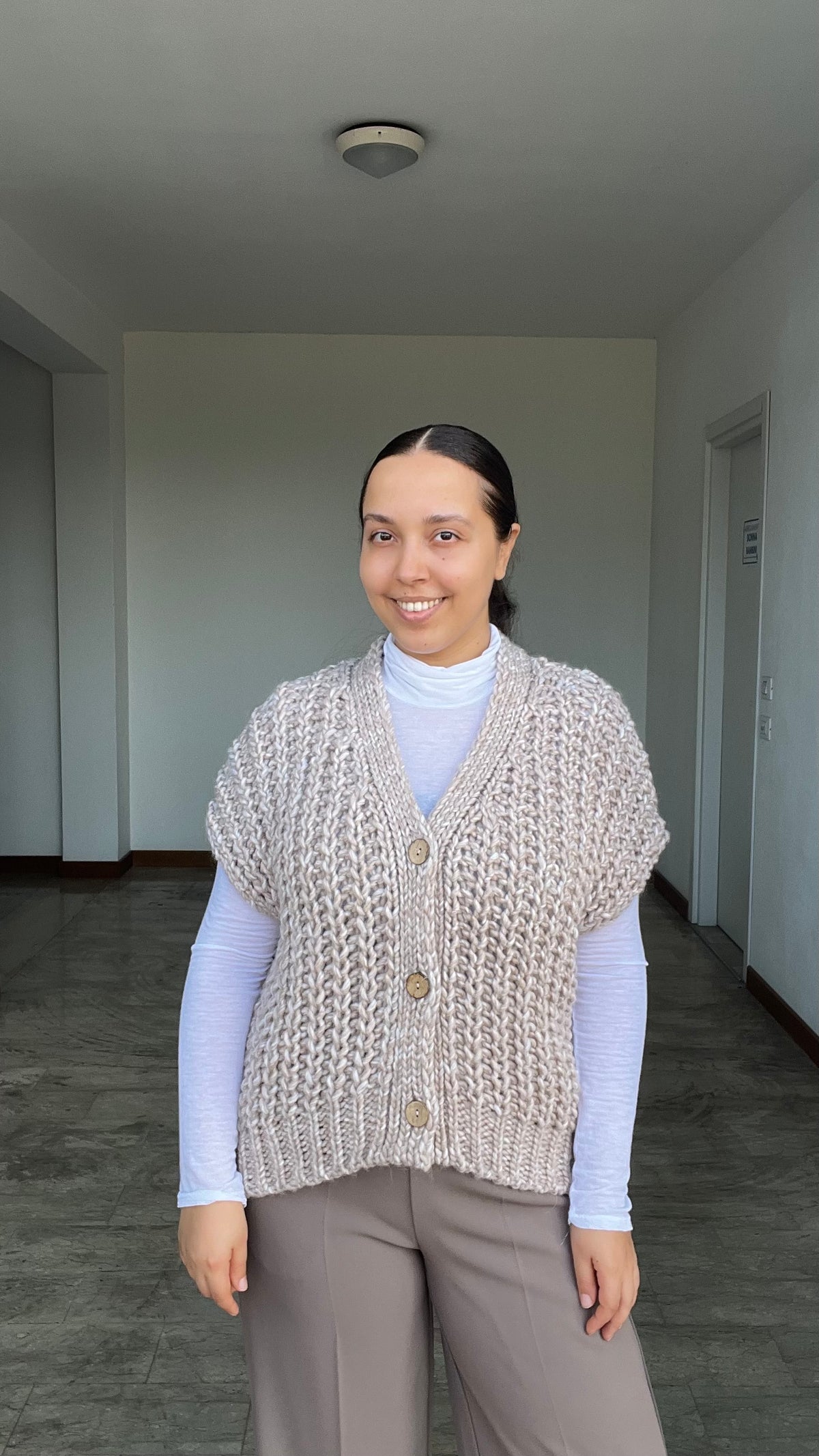 Gilet cozy tre bottoni beige