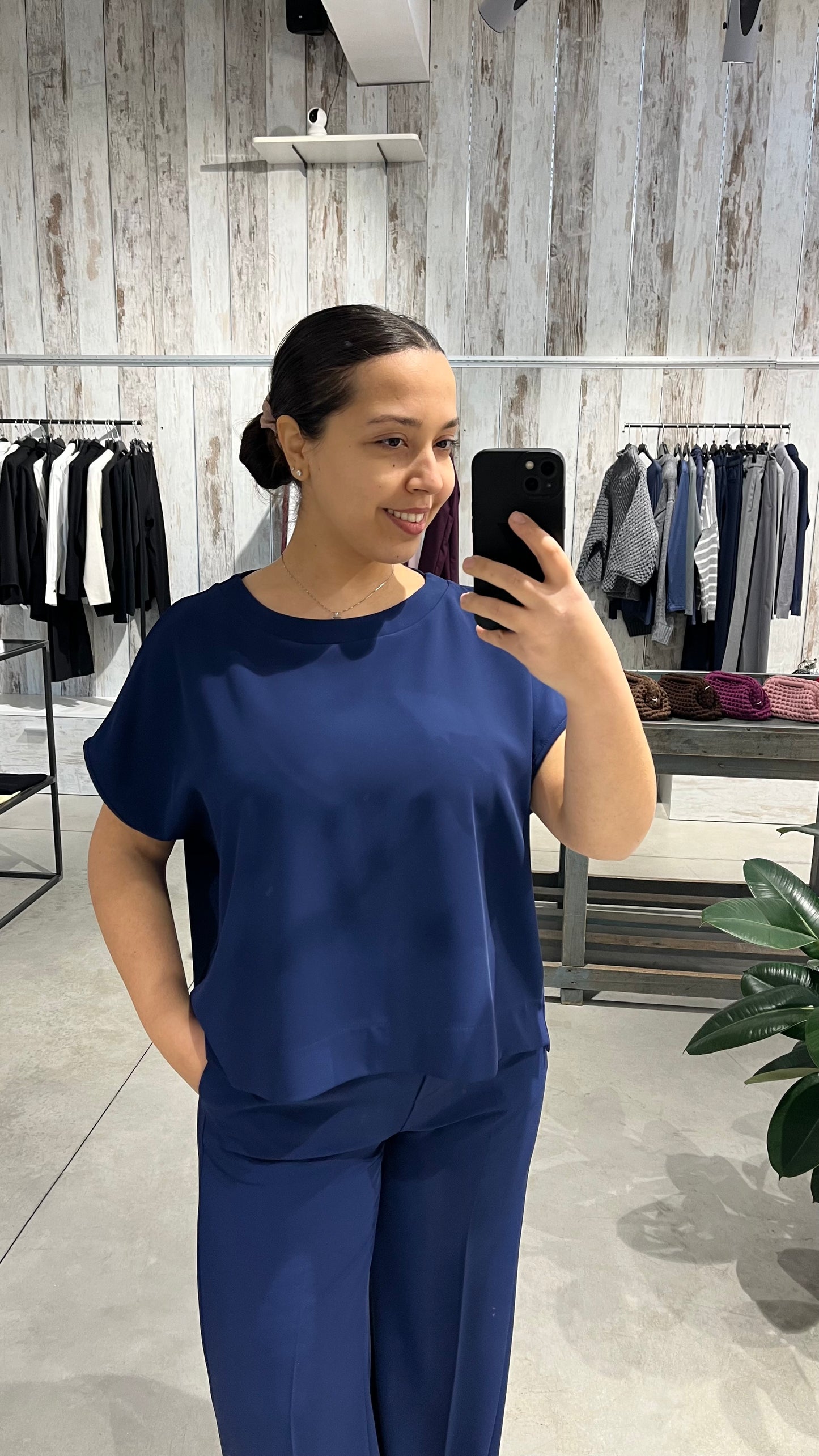 Blusa manica corta a scatoletta blu - Altamira Milano