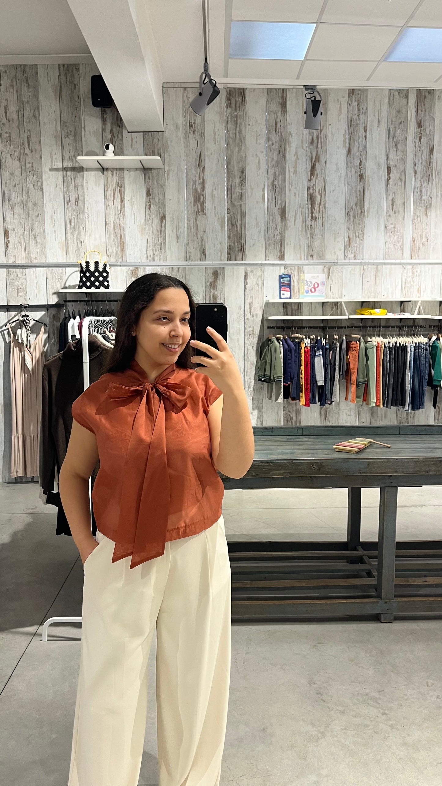 Blusa arancione con fiocco in misto lyocell - Lumina