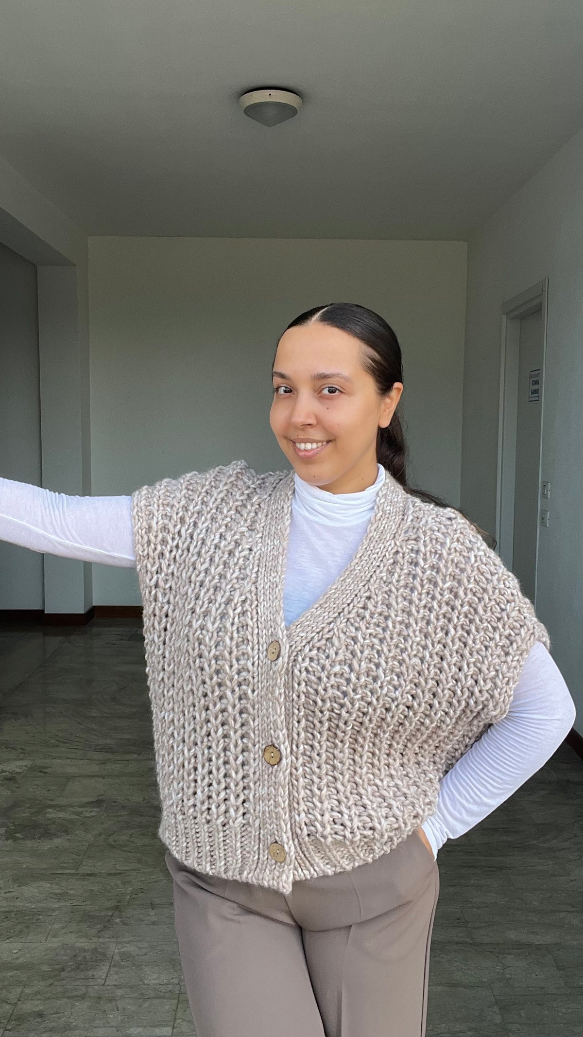 Gilet cozy tre bottoni beige