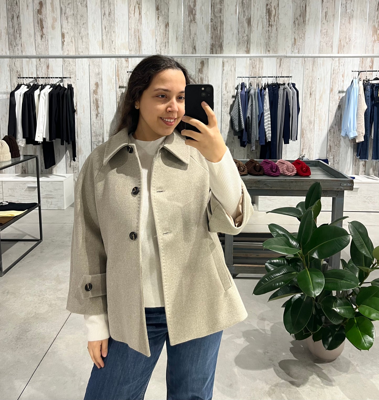 Cappotto corto beige - Altamira Milano