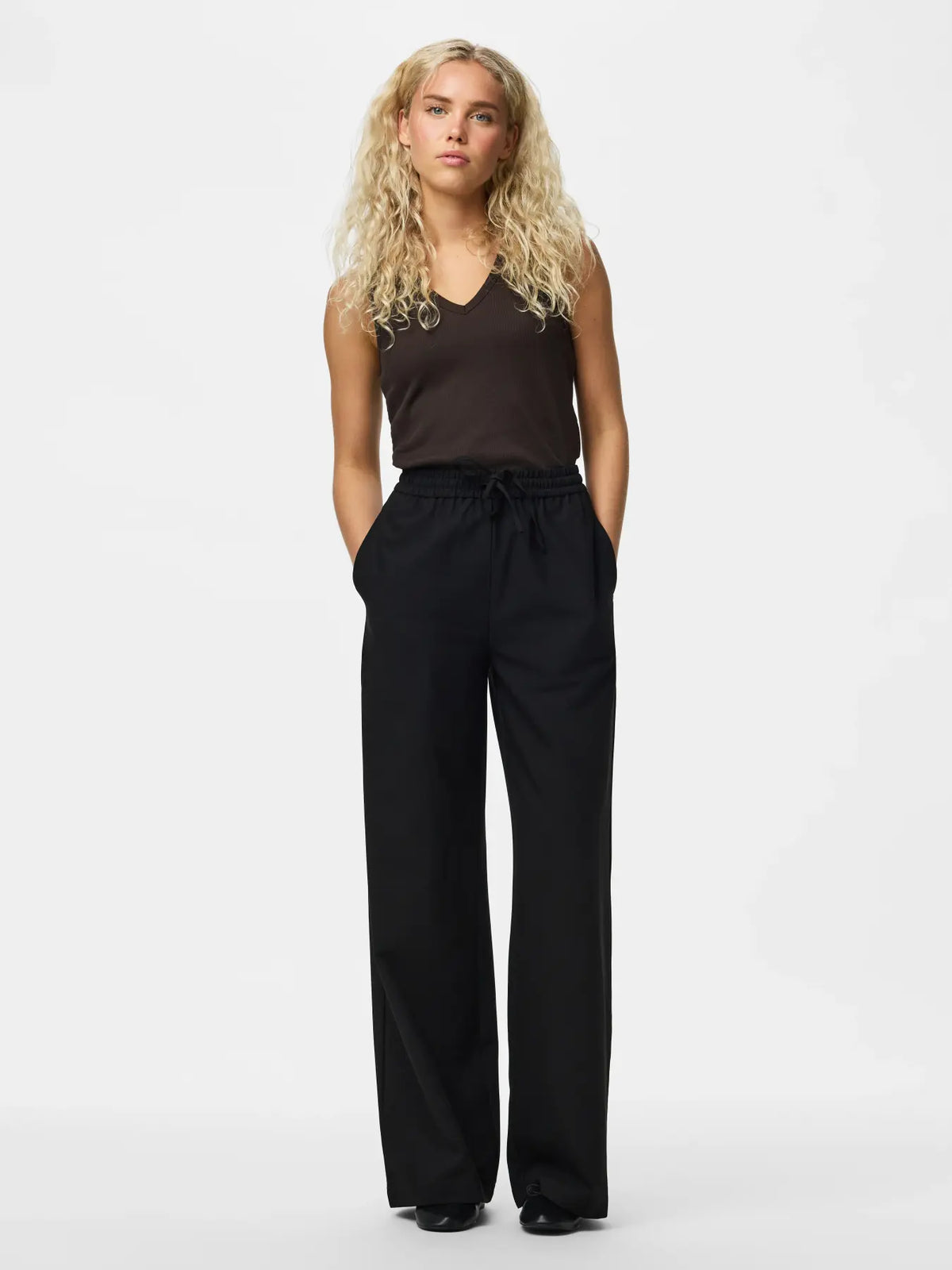 Pantaloni palazzo nero con coulisse Bosella - Pieces