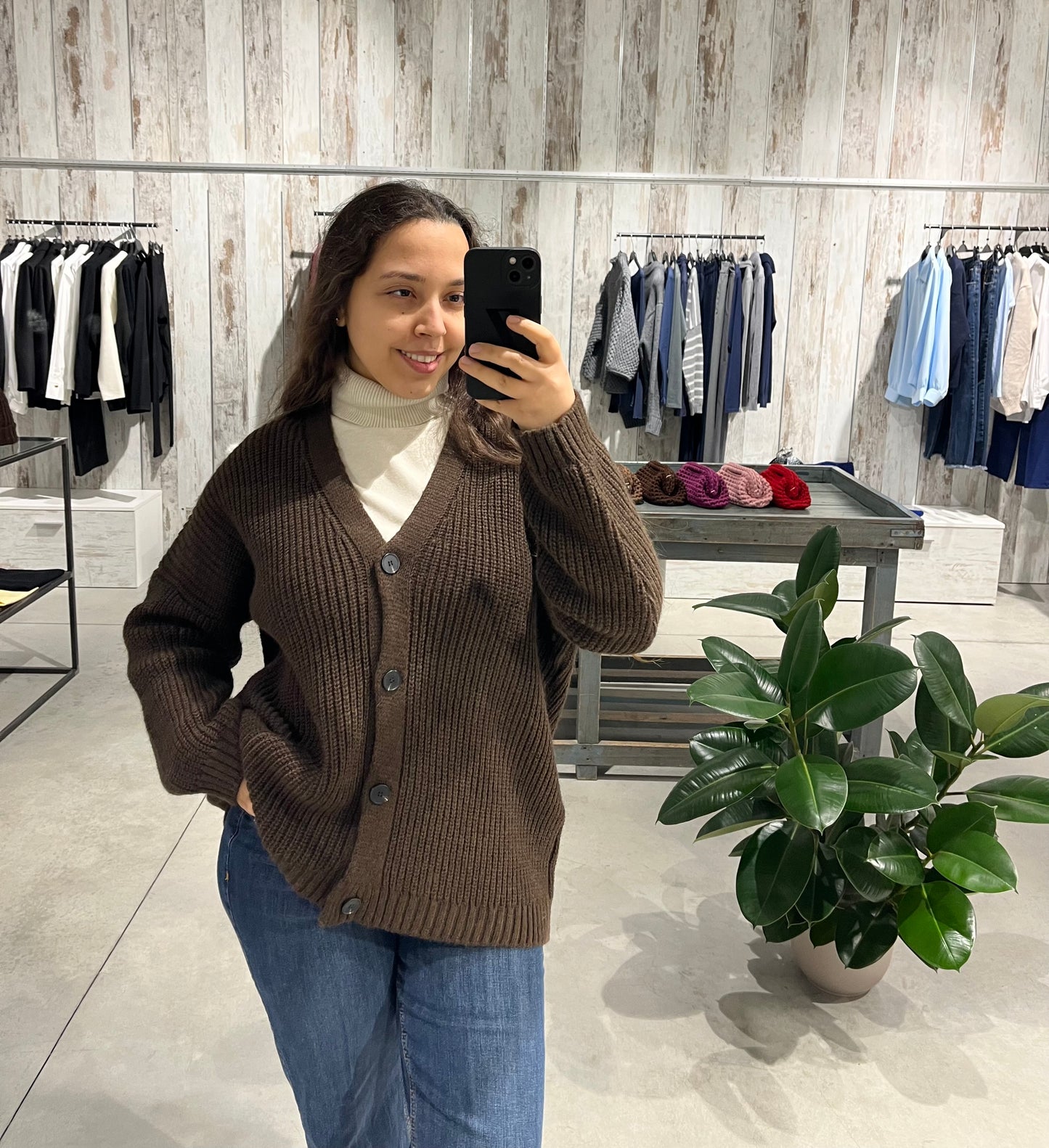 Cardigan moro quattro bottoni con foulard - Lumina