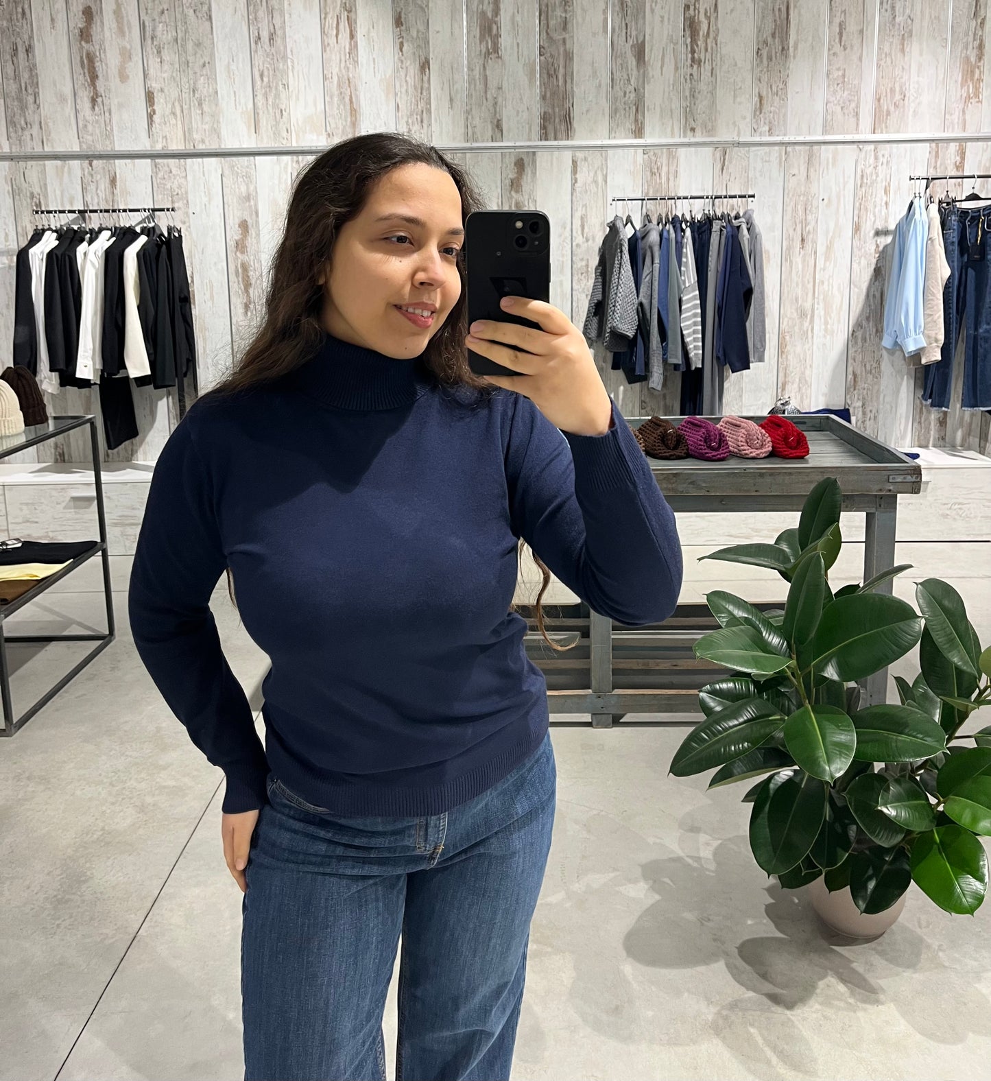 Dolcevita blu basico in viscosa - Altamira Milano