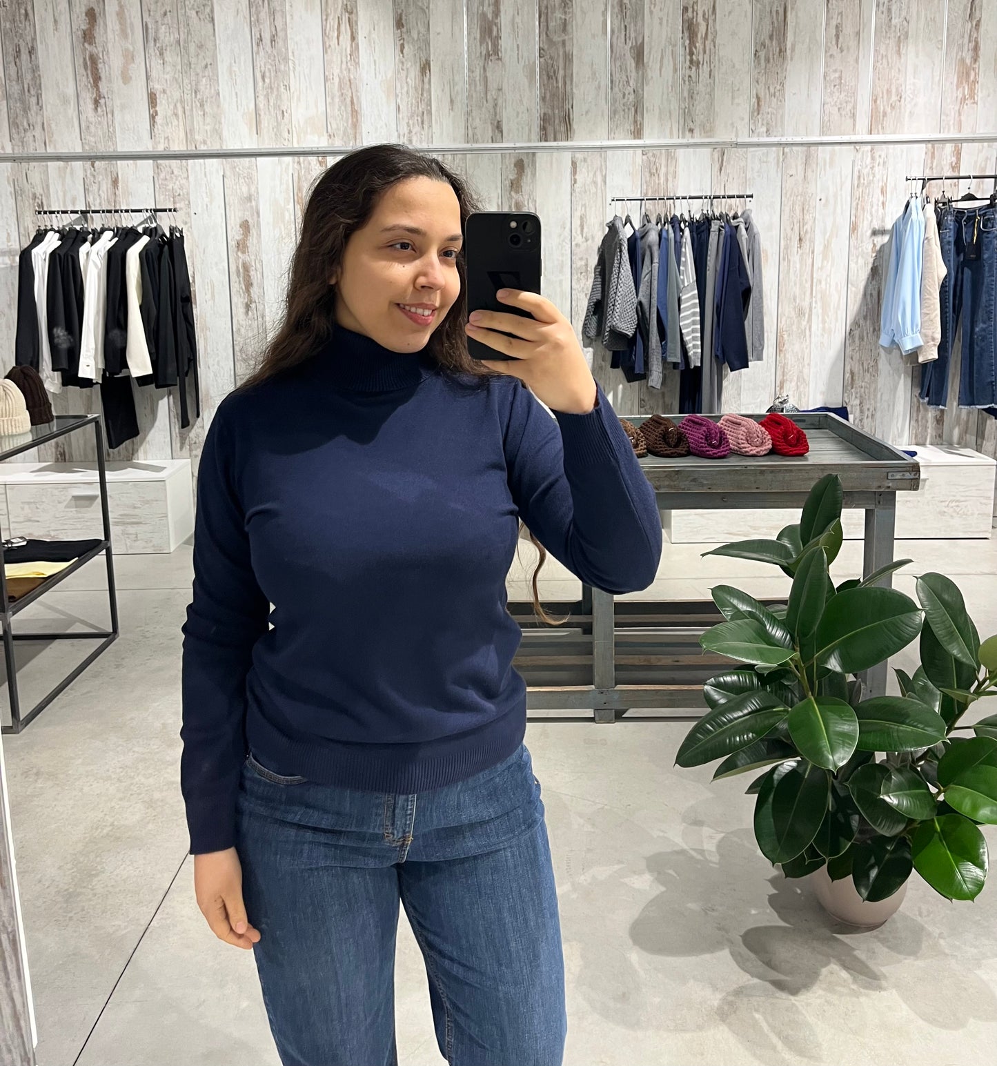 Dolcevita blu basico in viscosa - Altamira Milano