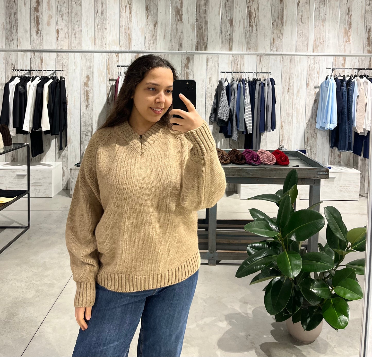 Maglione scollo a V beige - Lumina