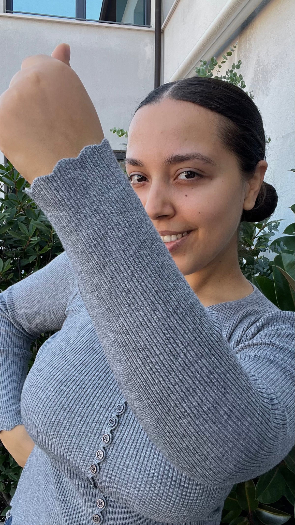 Maglia costina bottoni girocollo grigio