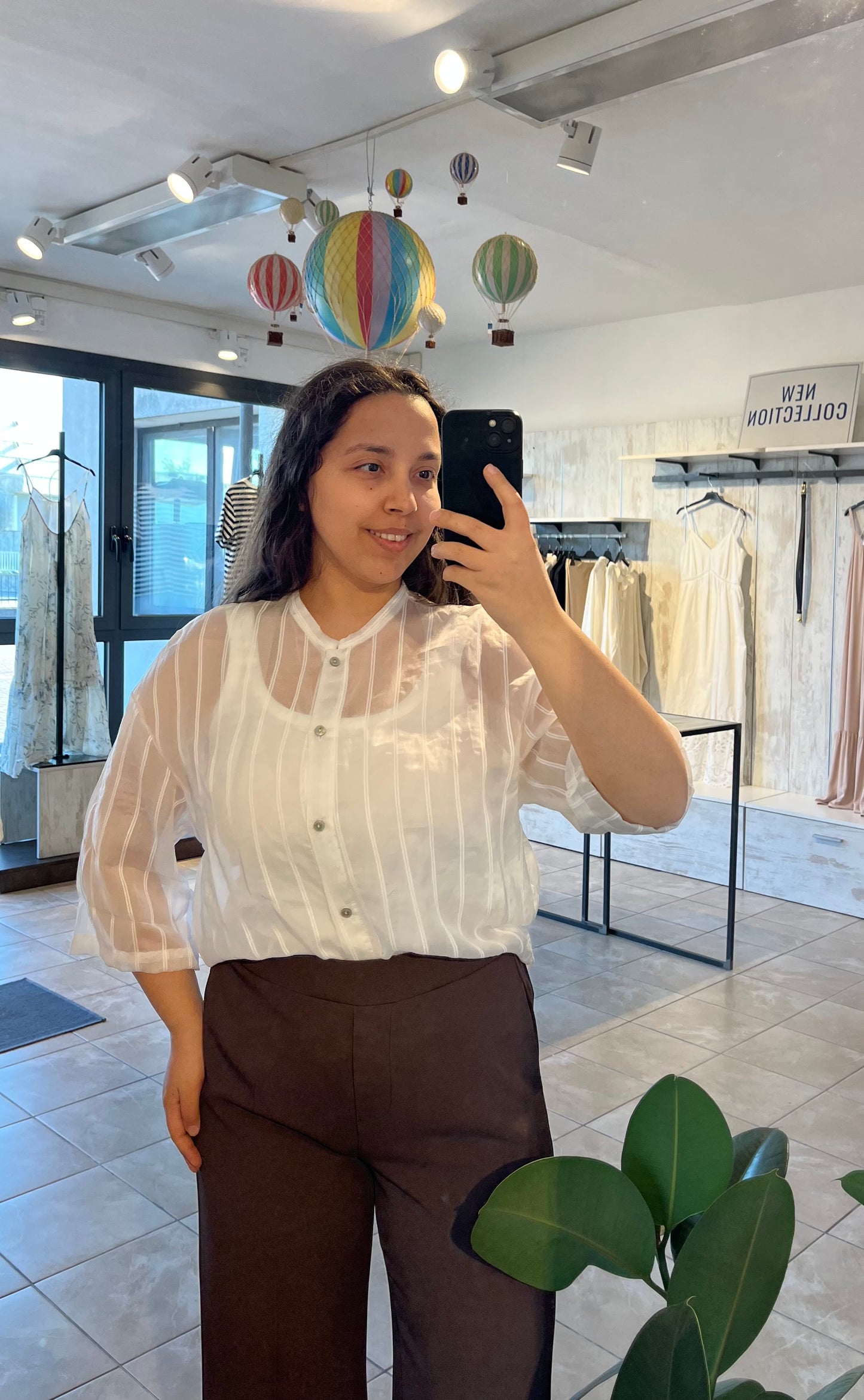Blusa semitrasparente bianca a righe in misto Lyocell - Altamira Milano