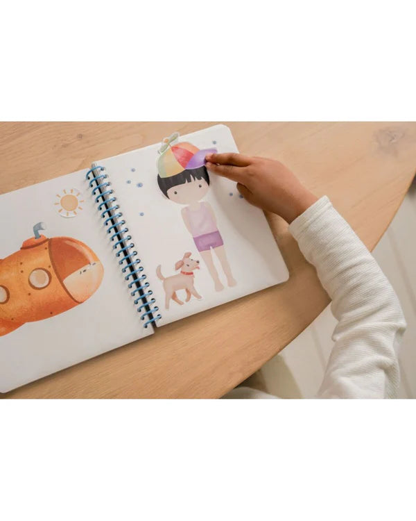 Libro Dress Me Up con Stickers - Little Dutch